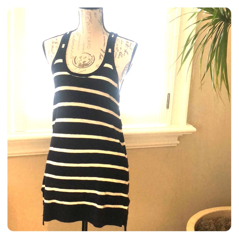 Super comfy over jeans or leggings!